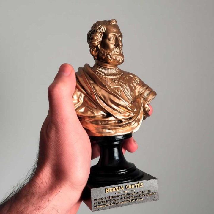 Busto de Hernán Cortés