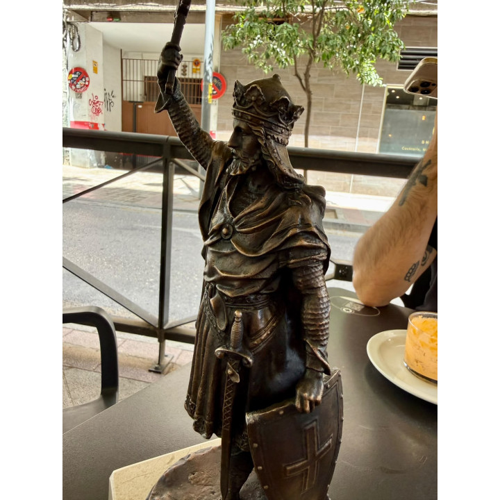 Escultura de Don Pelayo